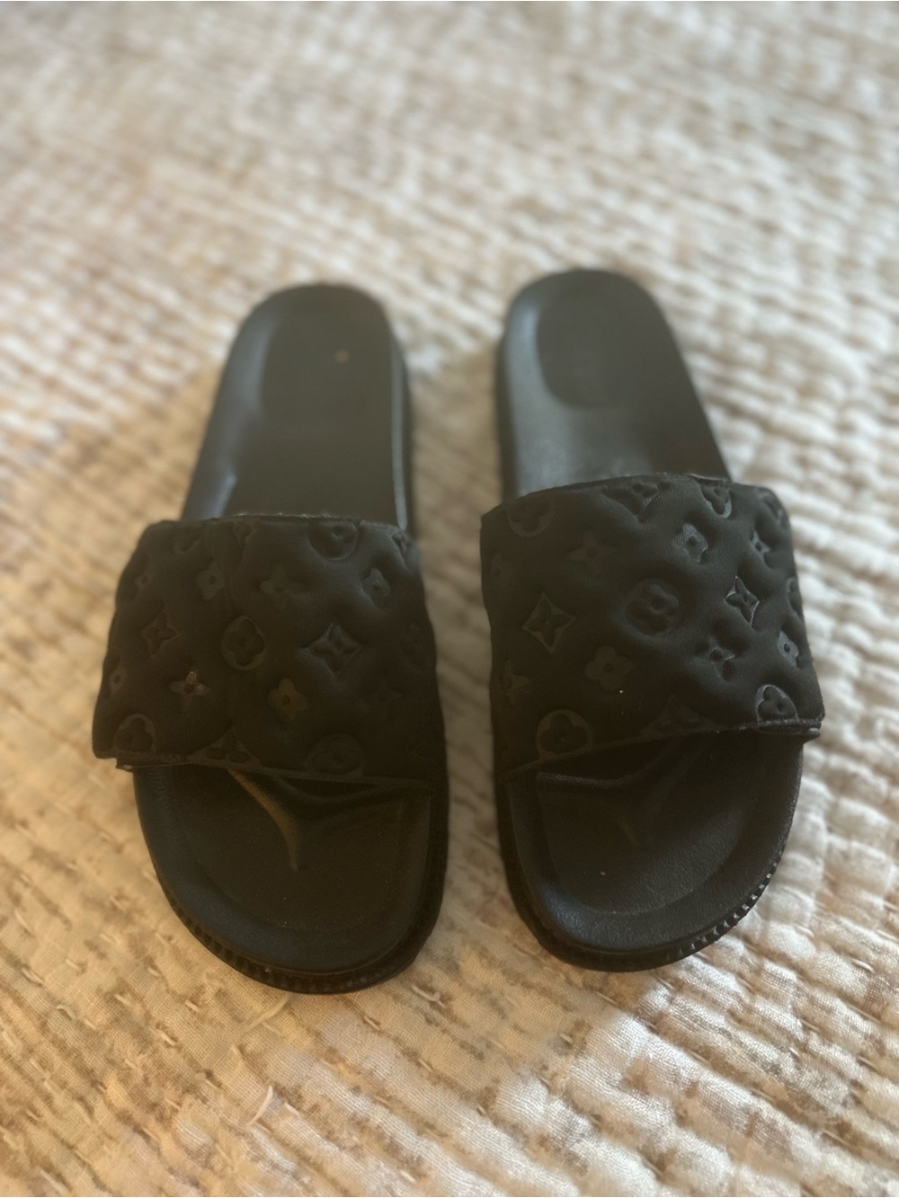SLIDES